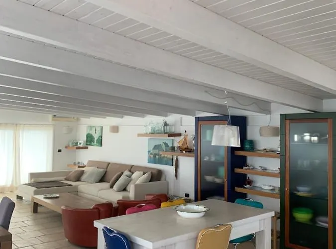 Mansarda Sul Mare 토레 라필로