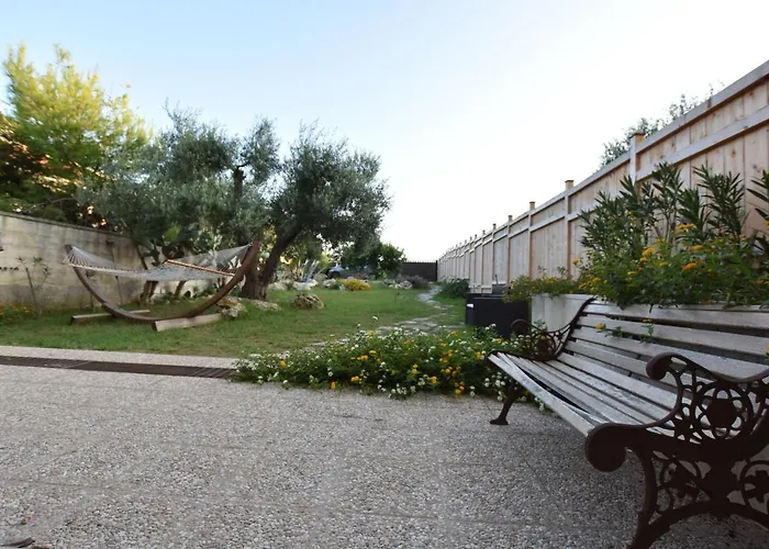 Mansarda Sul Mare アパート トッレ・ラピッロ